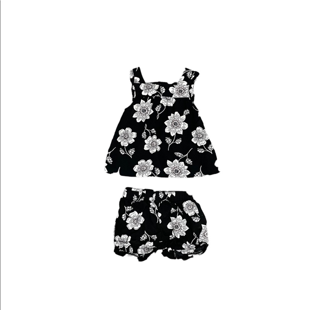 Carter’s black and white floral print tank and shorts set size 12 months